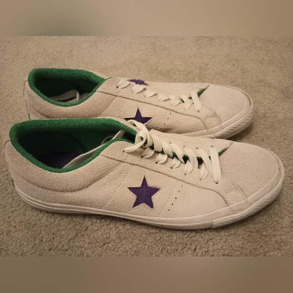 Men's white Converse suede Chuck Taylors - Picture 3 of 3
